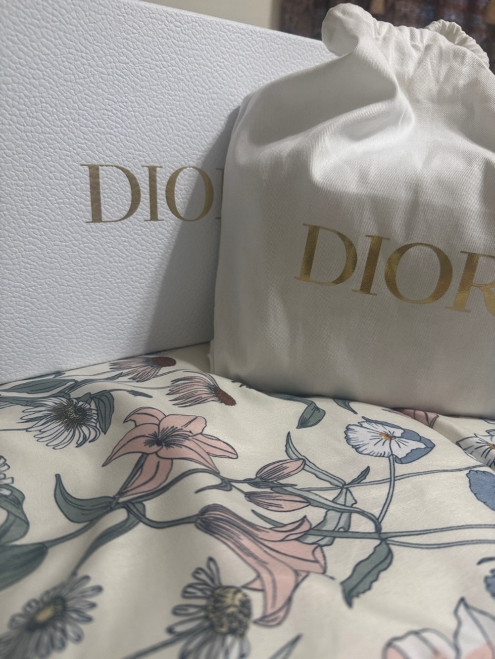 Dior White Mini Tote with Multicolor Floral Embroidery - Picture 4 of 4